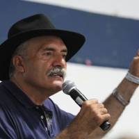 Mireles regresa a terapia intensiva por Covid