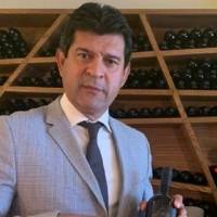 José Cardozo incursiona como empresario y presenta su nuevo vino