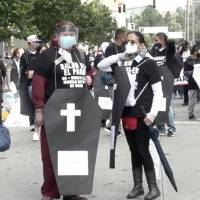 Trabajadores de la salud en Colombia protestan por derechos laborales durante la pandemia