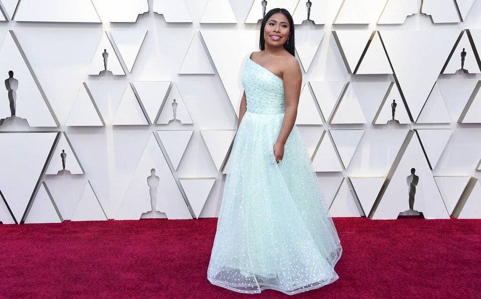 Así ha sido el cambio de Yalitza Aparicio desde Roma hasta el Granmy