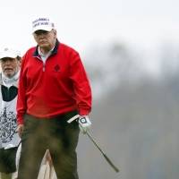Trump cambia la cumbre del G20 por el golf