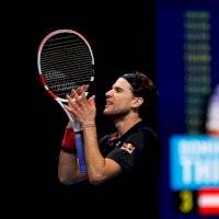 Dominic Thiem sorprende y elimina a Djokovic en la ATP Finals