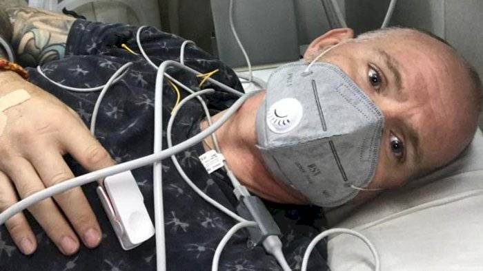 El hombre que sobrevive al dengue, la malaria, al coronavirus y a la mordedura de una cobra