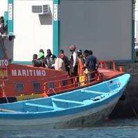 Barcos de rescate llevan a decenas de migrantes y solicitantes de asilo al puertos de España