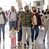 Advierten repunte de contagios por Covid si poblanos siguen haciendo reuniones o fiestas