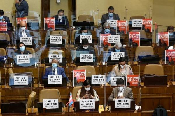 Cámara de Diputados aprueba en general proyecto que anula la Ley de Pesca
