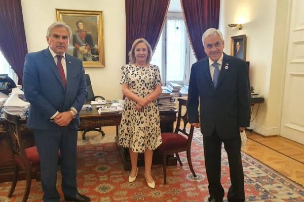 Segundo retiro: Moreira anuncia que votará "a favor del proyecto del Gobierno" tras reunión con Piñera