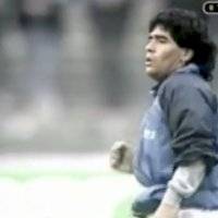 Así fue el inolvidable calentamiento de Maradona al ritmo de Live Is Life