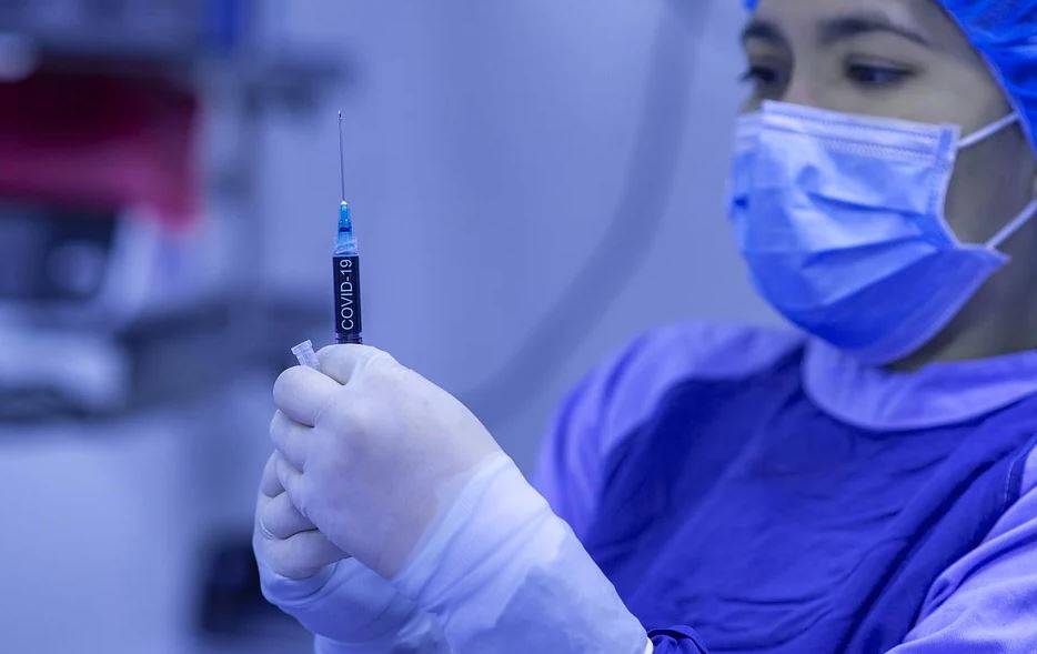 El uso de las vacunas en el embarazo debe ser considerado cuidadosamente y bajo recomendación médica. vacunas en el embarazo