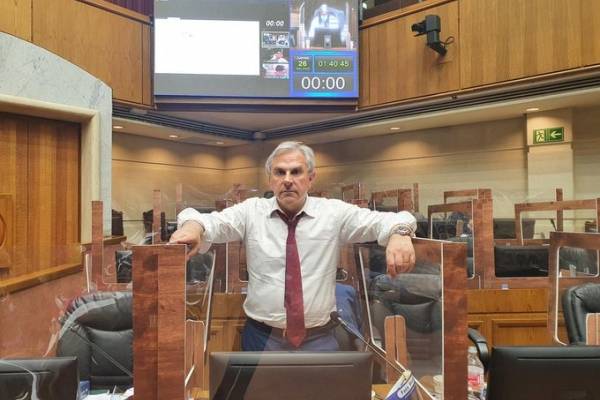 Moreira: "Cumpliendo una noche de vigilia en un testimonio para esperar la aprobación del segundo retiro"