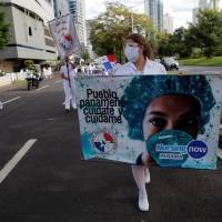 Enfermeras de Panamá retoman la calle por su precariedad ante la pandemia