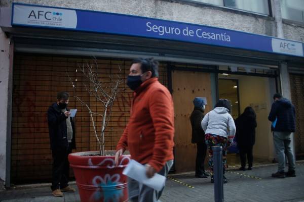 Leve mejoría: desempleo del trimestre agosto-octubre llegó a un 11,6%