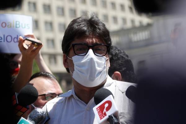 Jadue lanza dura crítica contra el Gobierno por los "utensilios" de Galli: "Dobles estándar es poco"