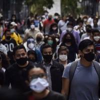 CDMX con alerta al límite del semáforo rojo; ampliarán QR a otros giros