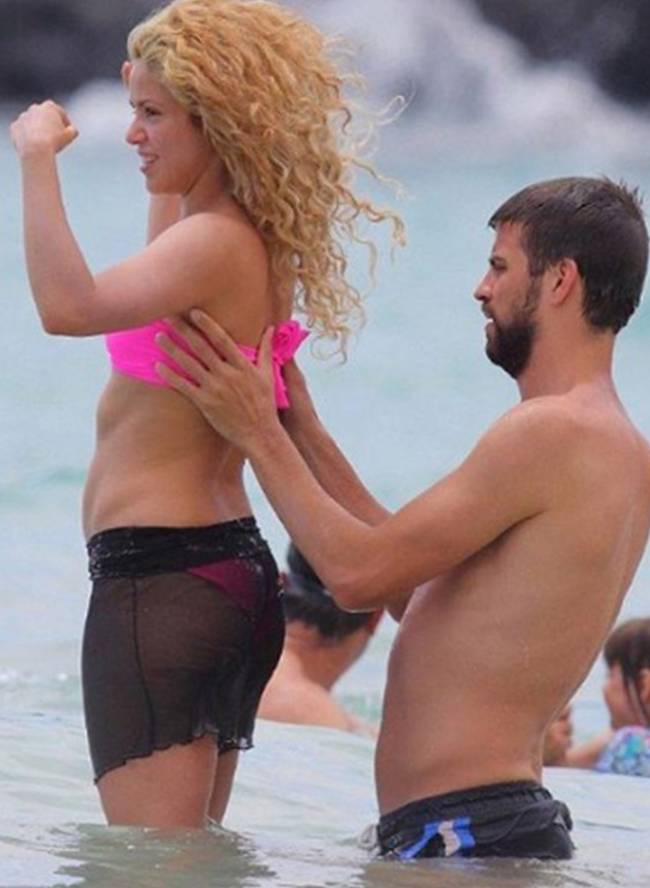 Shakira Shakira