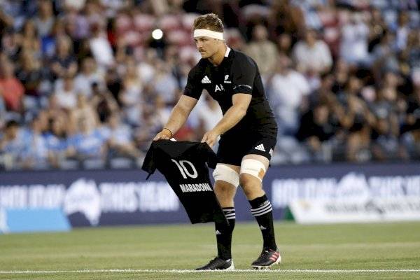 All Blacks dedican impresionante haka como homenaje a Diego Maradona