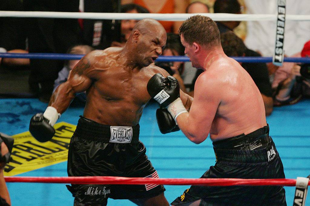 MIKE TYSON vs ROY JONES JR Gratis MIKE TYSON vs ROY JONES JR Gratis