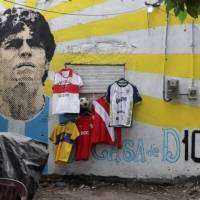 Villa Fiorito localidad natal de Maradona, rinde homenaje a la leyenda con un partido de futbol