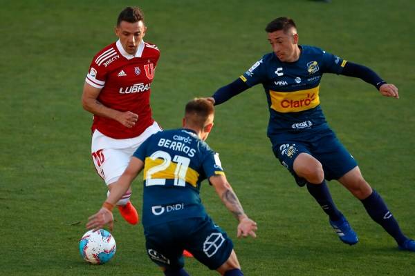 Walter Montillo, encarando hacia la puerta de salida