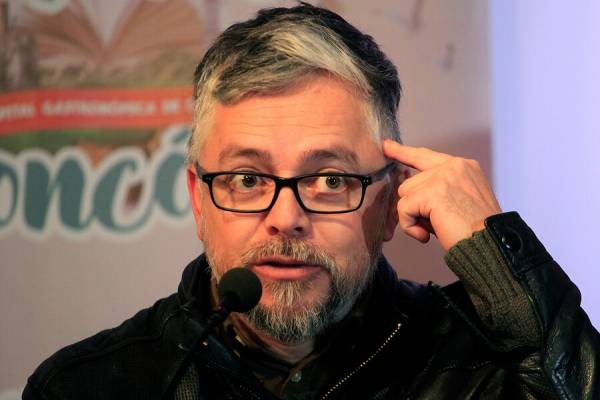 Baradit va de candidato a la Convención Constitucional apoyado por el PS: "Que el sueño del 18 de octubre se haga realidad"