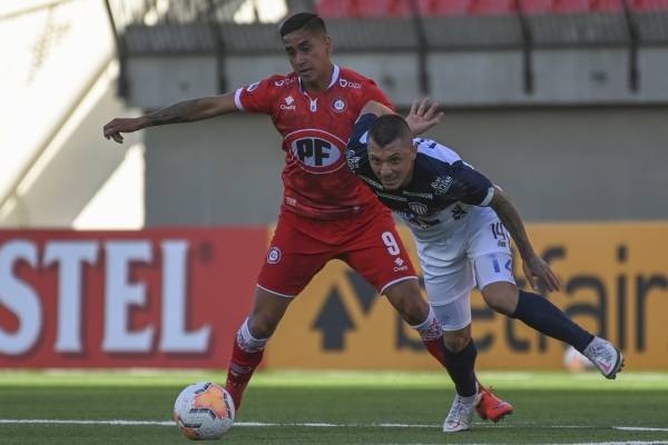 Unión La Calera no tuvo la efectividad en los penales y quedó eliminada en la Copa Sudamericana
