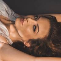 Así lucía Silvia Navarro en su debut como conductora a los 18 años
