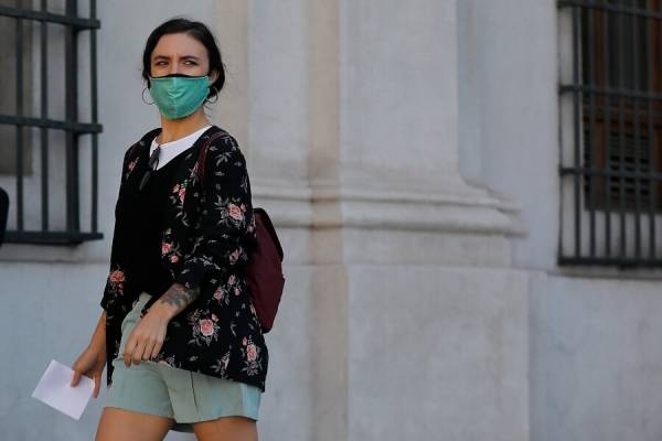 Camila Vallejo vuelve a pegarle a Sebastián Piñera: "Al parecer se ha hecho el Larry hasta con los súper ricos"
