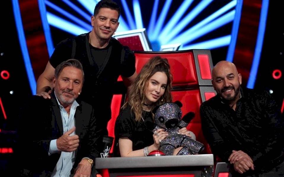 A Lupillo Rivera le pagarán por quitarse el tatuaje de Belinda