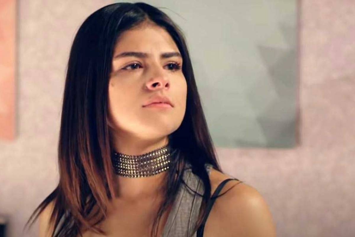 Mariana Sin Senos Si Hay Paraiso