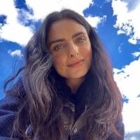 Alessandra Rosaldo se harta de ver la "suciedad" de Aislinn Derbez y le limpia la cocina