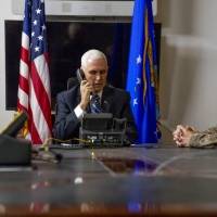 Mike Pence no descarta invocar la Vigésimo Quinta enmienda si Trump "se vuelve más inestable"