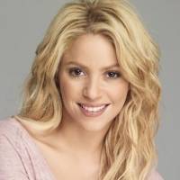 Shakira muestra la forma más elegante de llevar un jean a la cadera si tienes 40 años