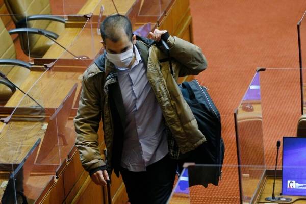 "No voy a hundirme en el pantano del Congreso": Renato Garín dejará su cargo como diputado para competir por ser constituyente