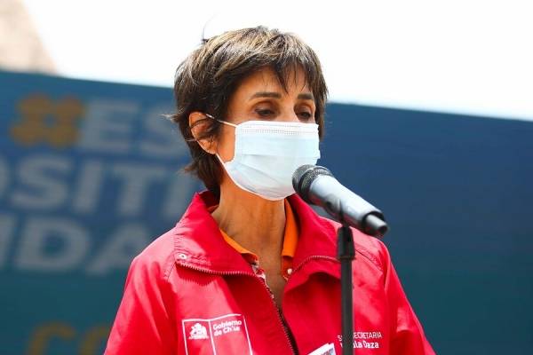 Paula Daza: "Las fronteras están absolutamente cerradas, lo único que está abierto es el aeropuerto"