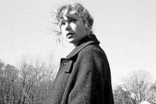 Regalo de Navidad adelantado para los fans: Taylor Swift lanza segundo disco inédito del año