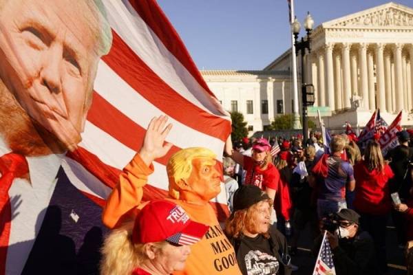 Perder nunca, rendirse jamás: miles de personas protestan en Washington por "fraude" en las elecciones
