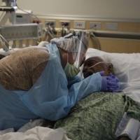 Número de muertes por COVID-19 pasan de 400,000 en Estados Unidos