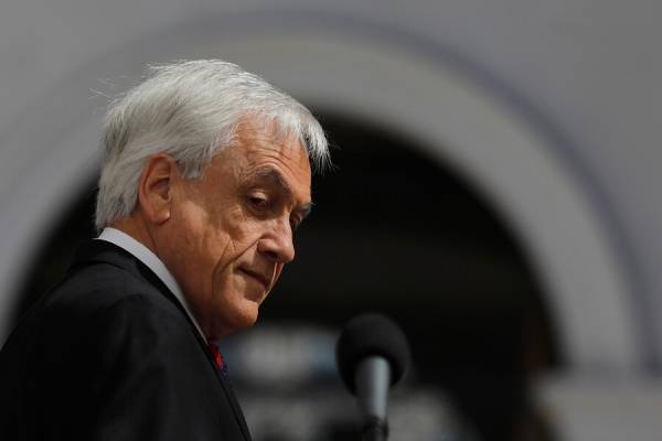 Sebastián Piñera: "Ya estamos viendo la luz al final del túnel en la lucha contra la pandemia"