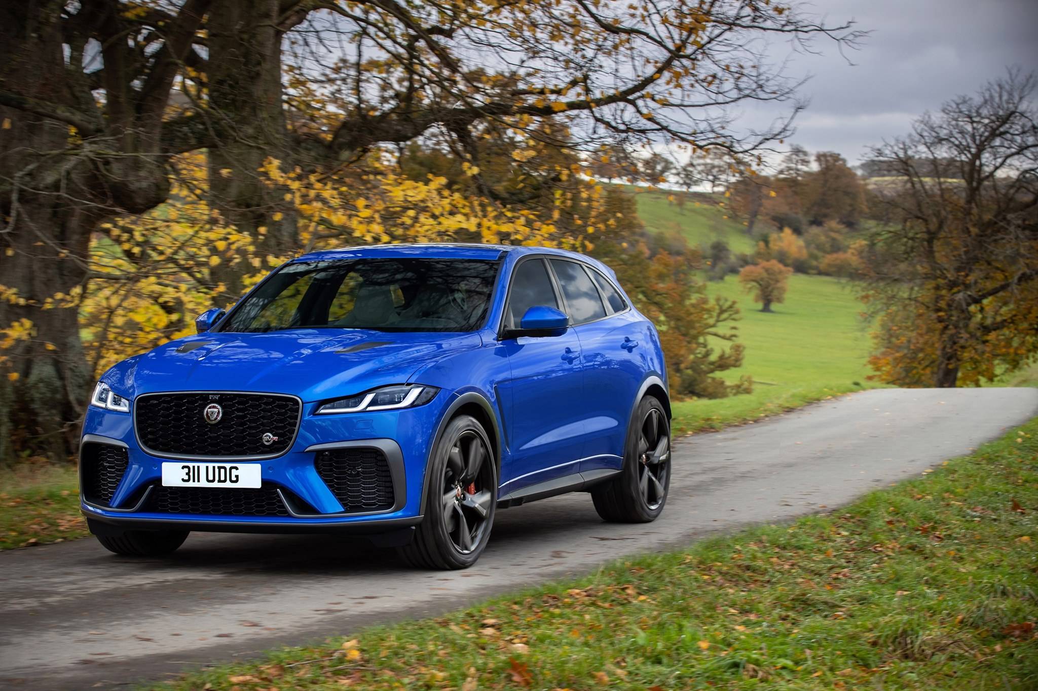 Jaguar F-Pace SVR-2021-