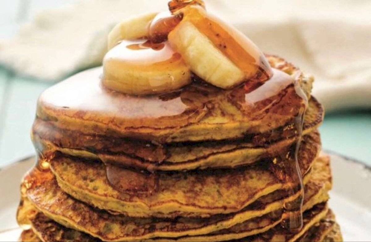 Puedes servir tus hot cakes acompañados con lo que quieras