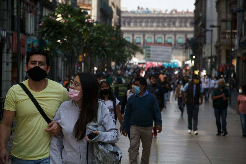 Primer día en semáforo rojo de la CDMX