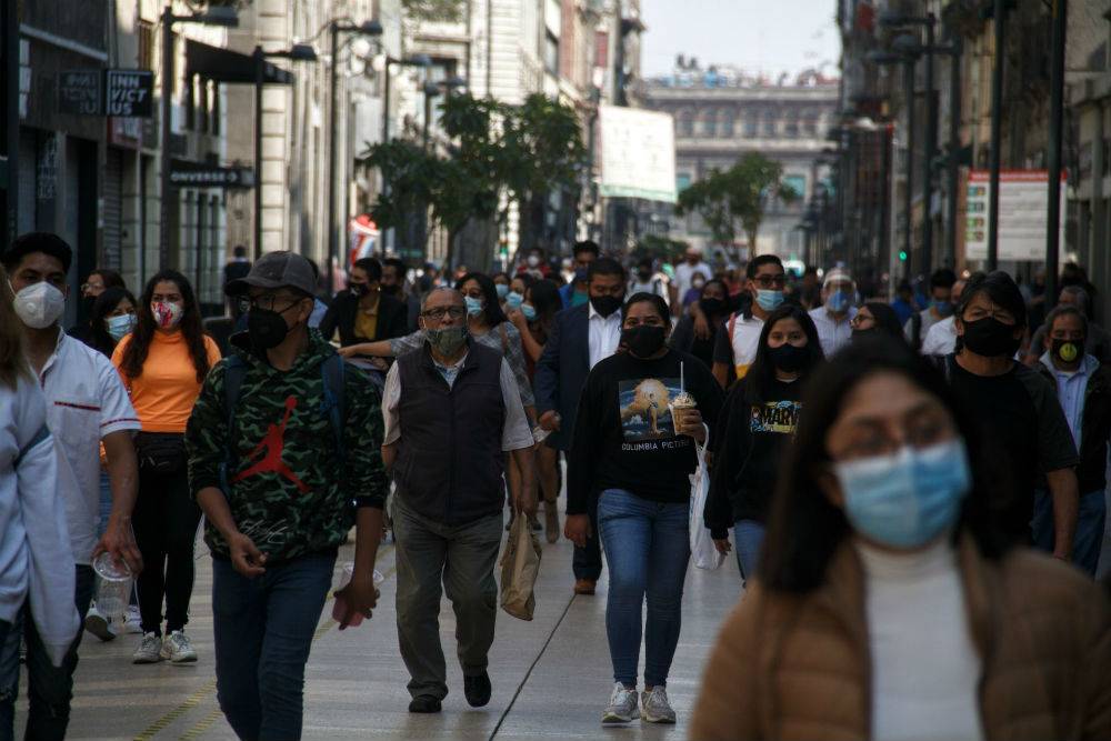 Primer día en semáforo rojo de la CDMX