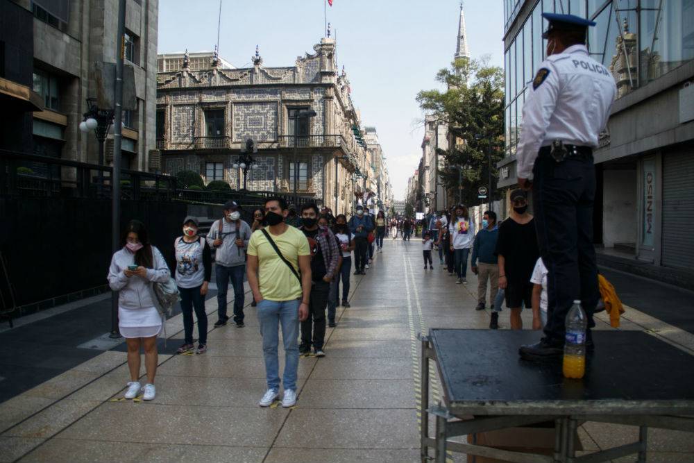 Primer día en semáforo rojo de la CDMX