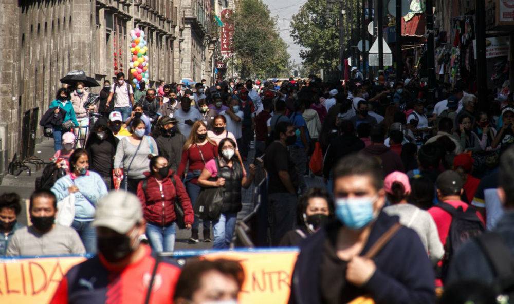 Primer día en semáforo rojo de la CDMX