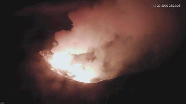 El volcán Kilauea en la Isla Grande de Hawai ha entrado en erupción