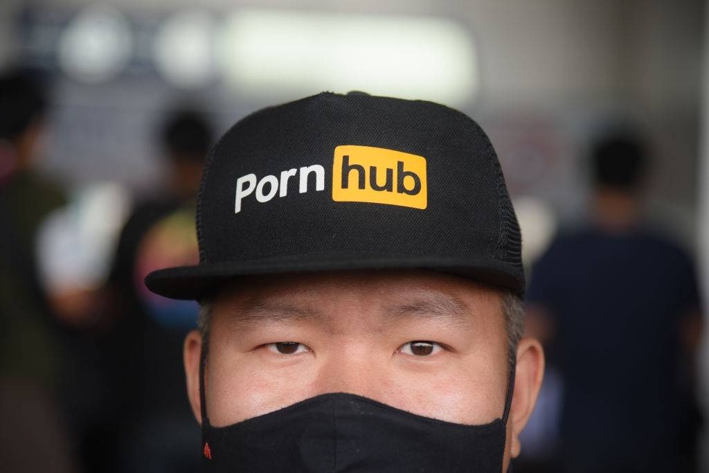  PornHub. 
