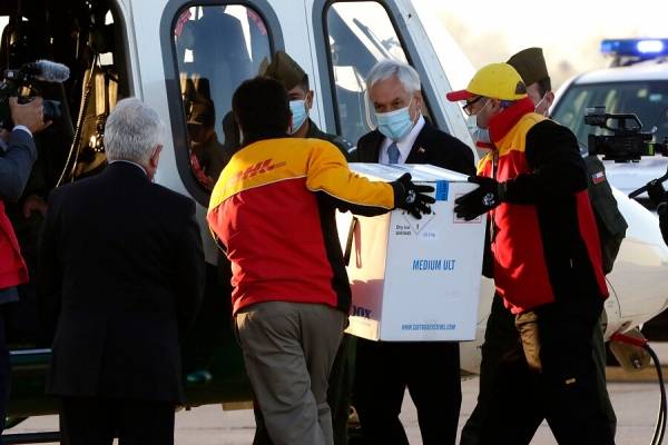 Piñera tras arribo de vacunas contra coronavirus: "Es un momento de mucha alegría, de mucha emoción"
