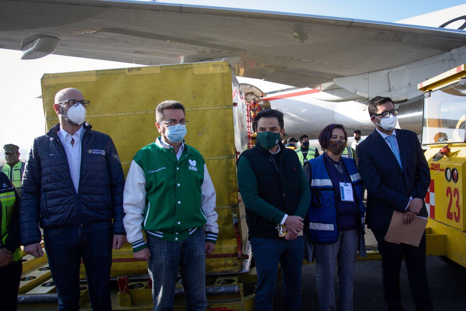 Aunque una parte de las vacunas fueron recibidas en Monterrey, éstas serán aplicadas en Coahuila. Aunque una parte de las vacunas fueron recibidas en Monterrey, éstas serán aplicadas en Coahuila.