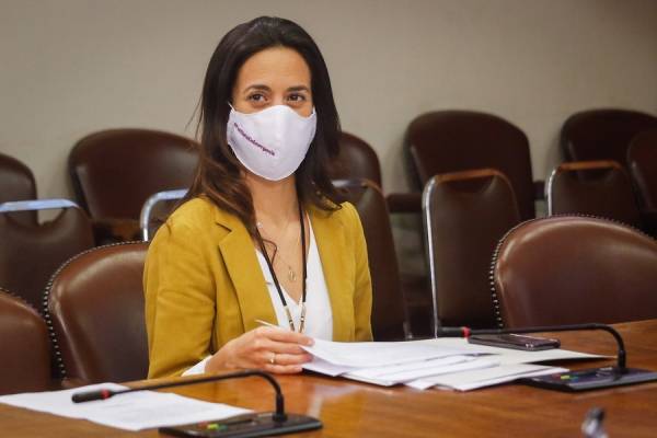 La explicación de la diputada Paulina Núñez tras su comentada foto cocinando tallarines sin agua