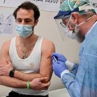 Creador de la vacuna para el Covid-19 señala por cuánto tiempo estará el virus con nosotros